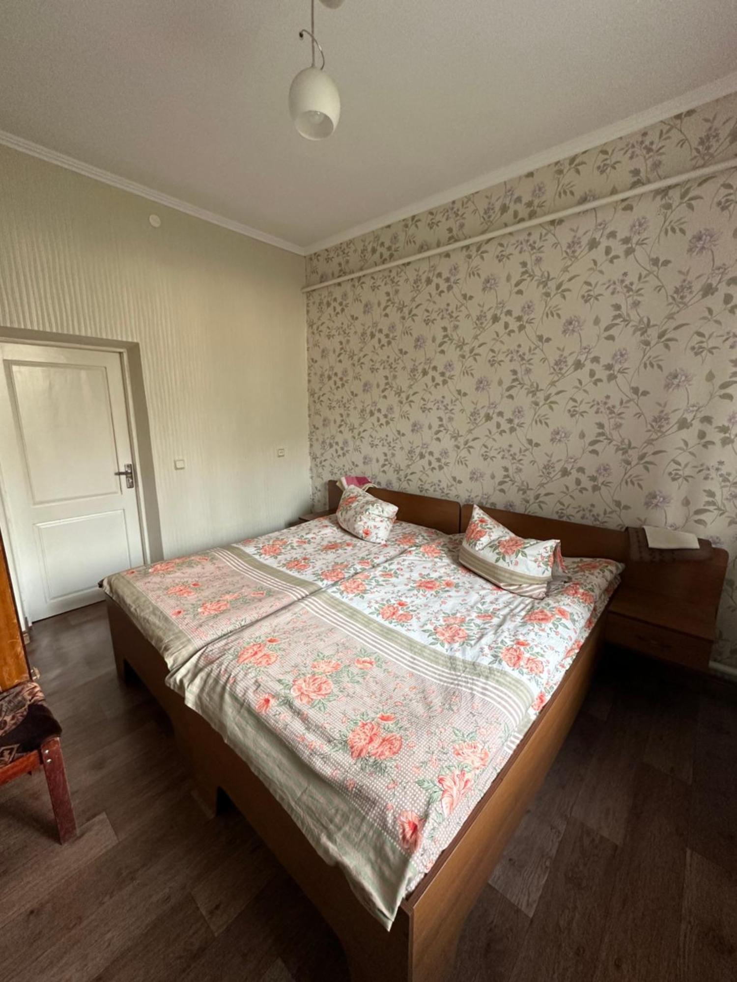 Дом Жени И Люды Hotel Zhabagly Ngoại thất bức ảnh